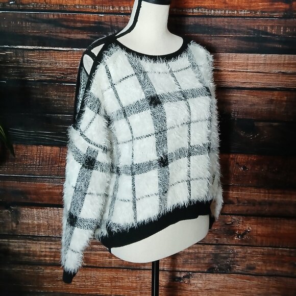 Express Sweater XS Slit Shoulder Black White Plaid Fuzzy Eyelash Knit - Picture 3 of 9